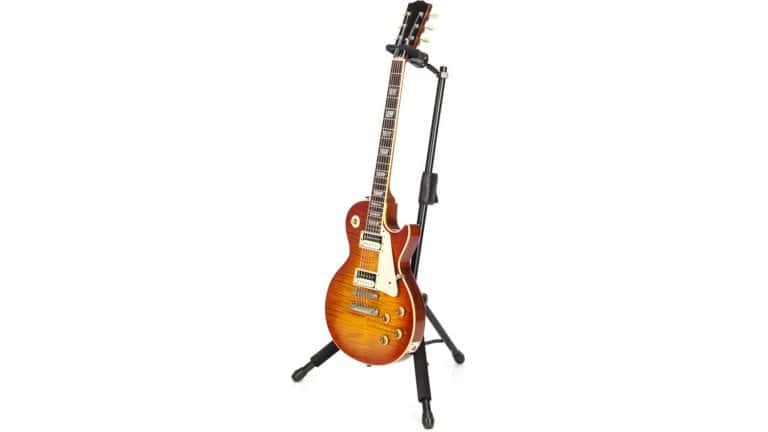 hercules-guitar-stand with guitar
