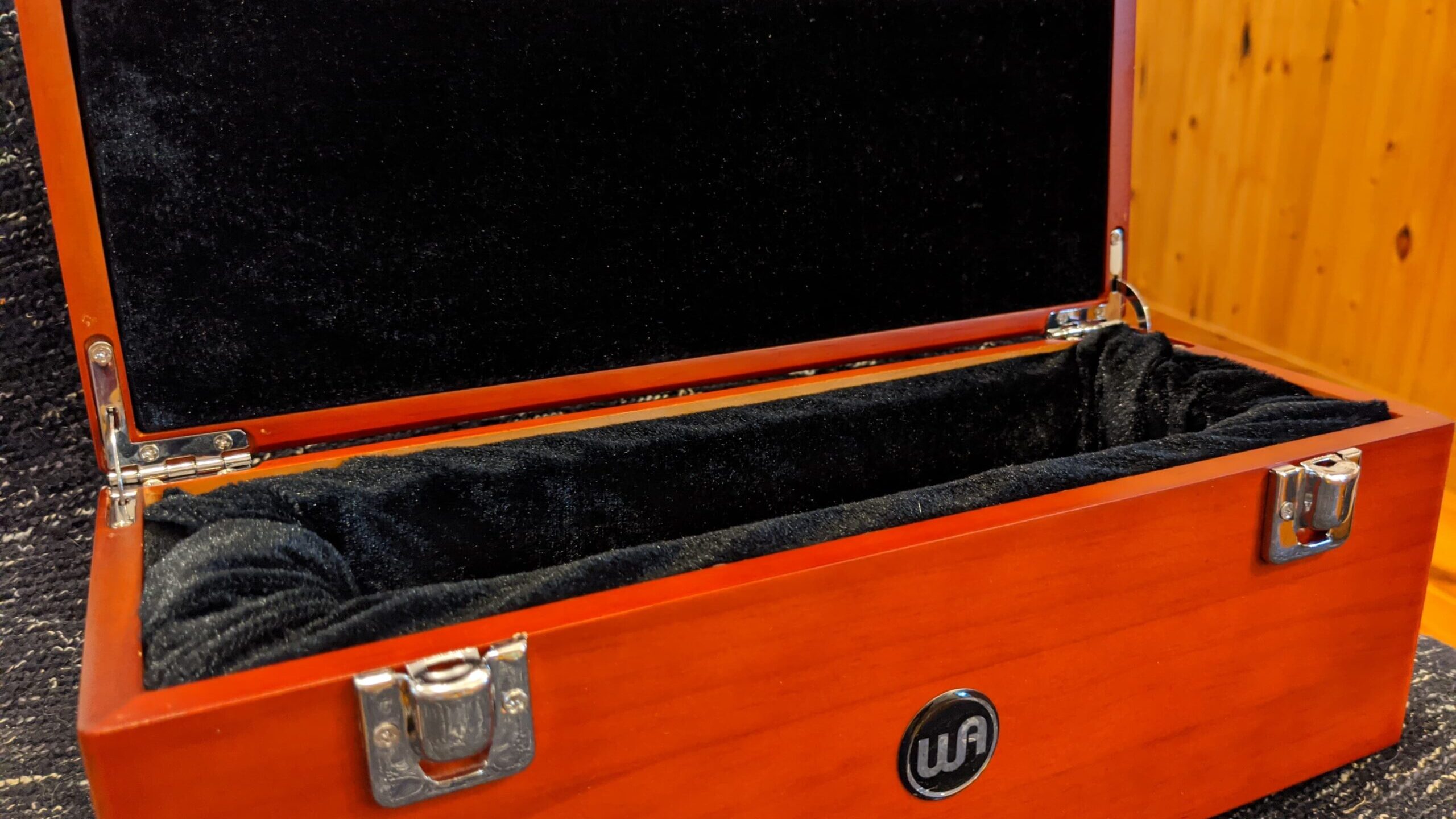WA-87 R2 Hardwood Case