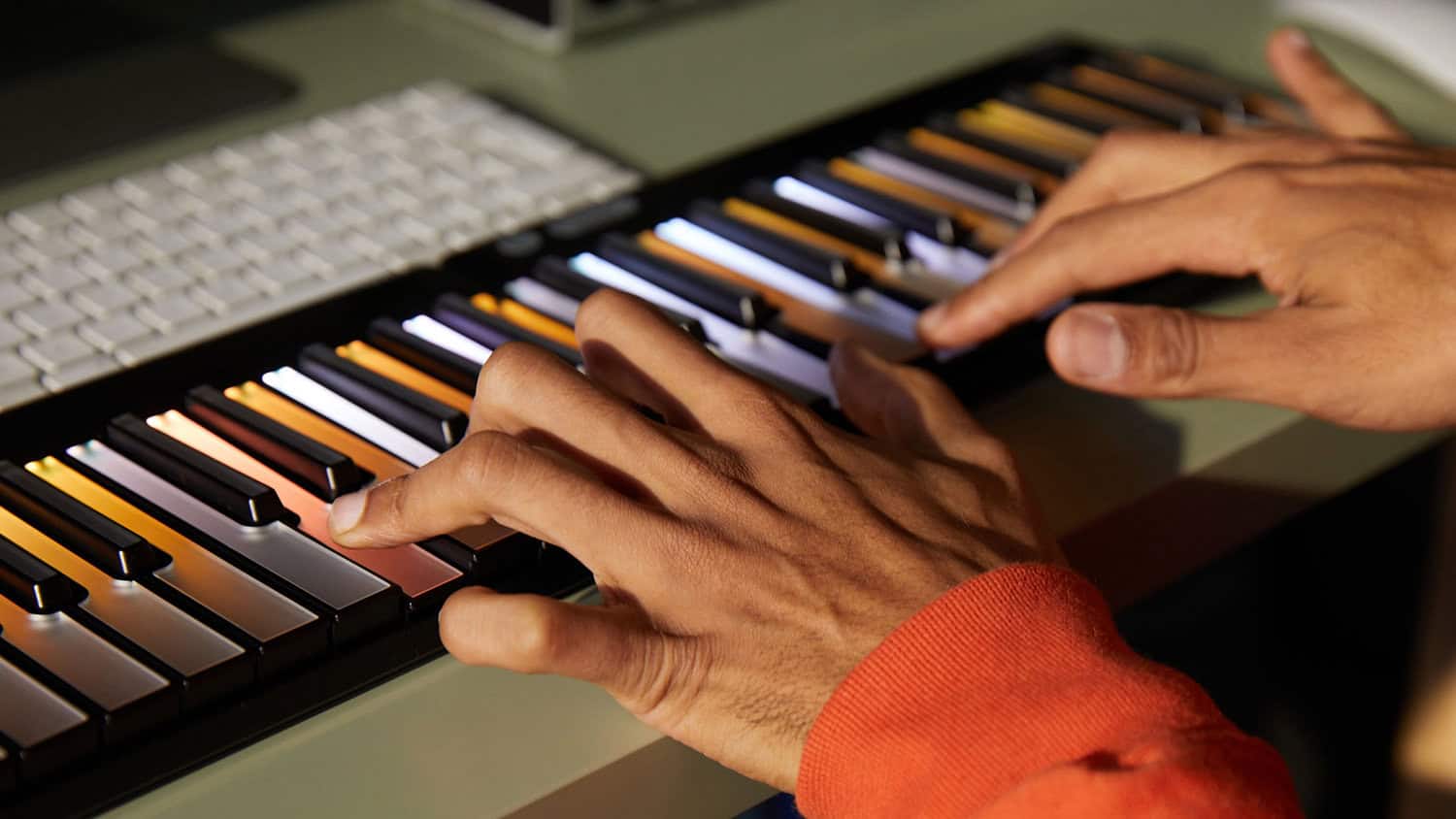 roli piano with light up keys