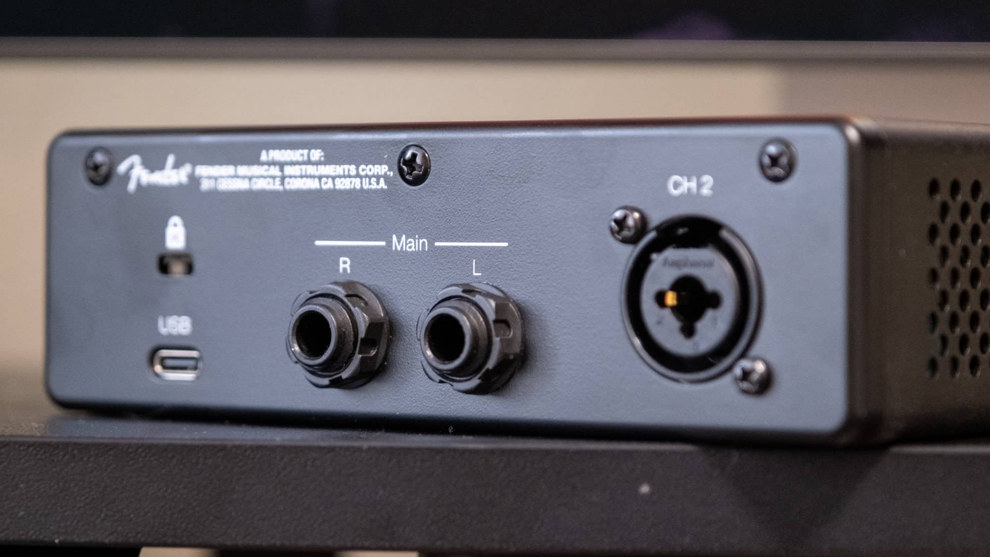 Rear of the Fender Quantum LT 2